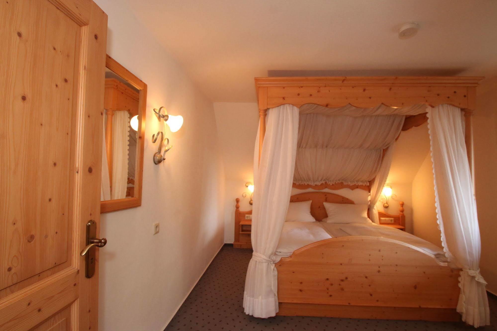 Hotel Landgasthof Adler Altenrond Esterno foto