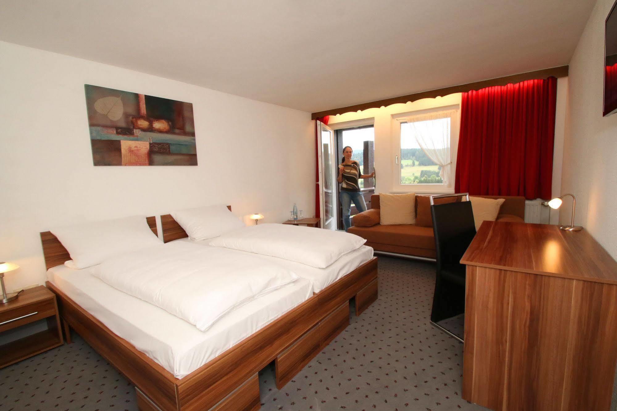 Hotel Landgasthof Adler Altenrond Esterno foto