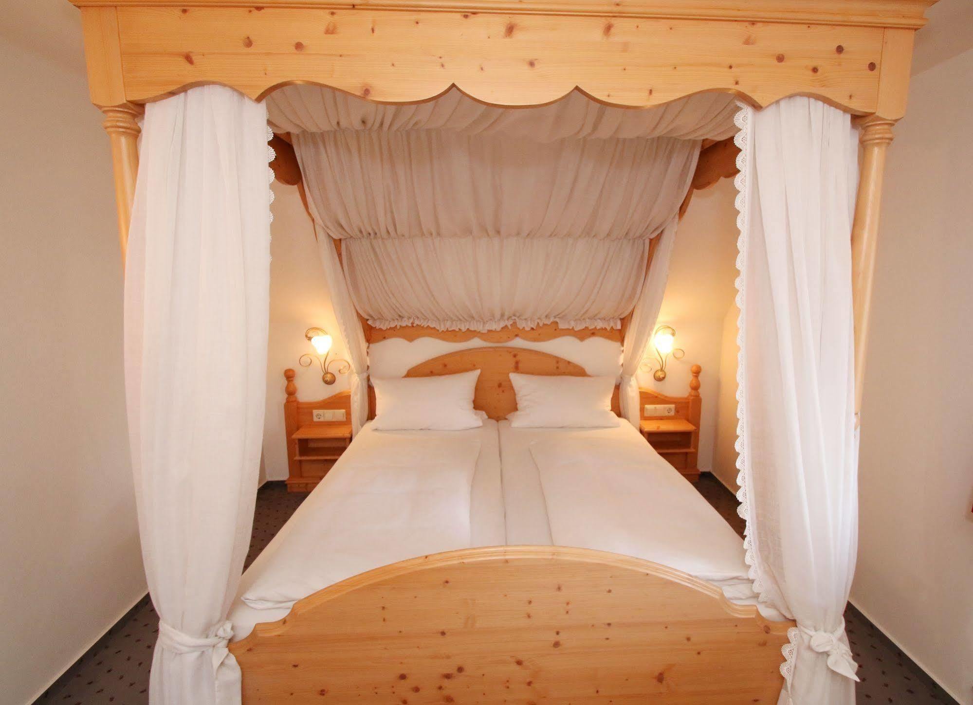 Hotel Landgasthof Adler Altenrond Esterno foto