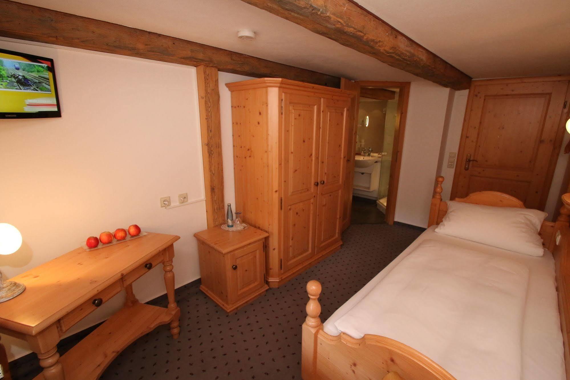 Hotel Landgasthof Adler Altenrond Esterno foto