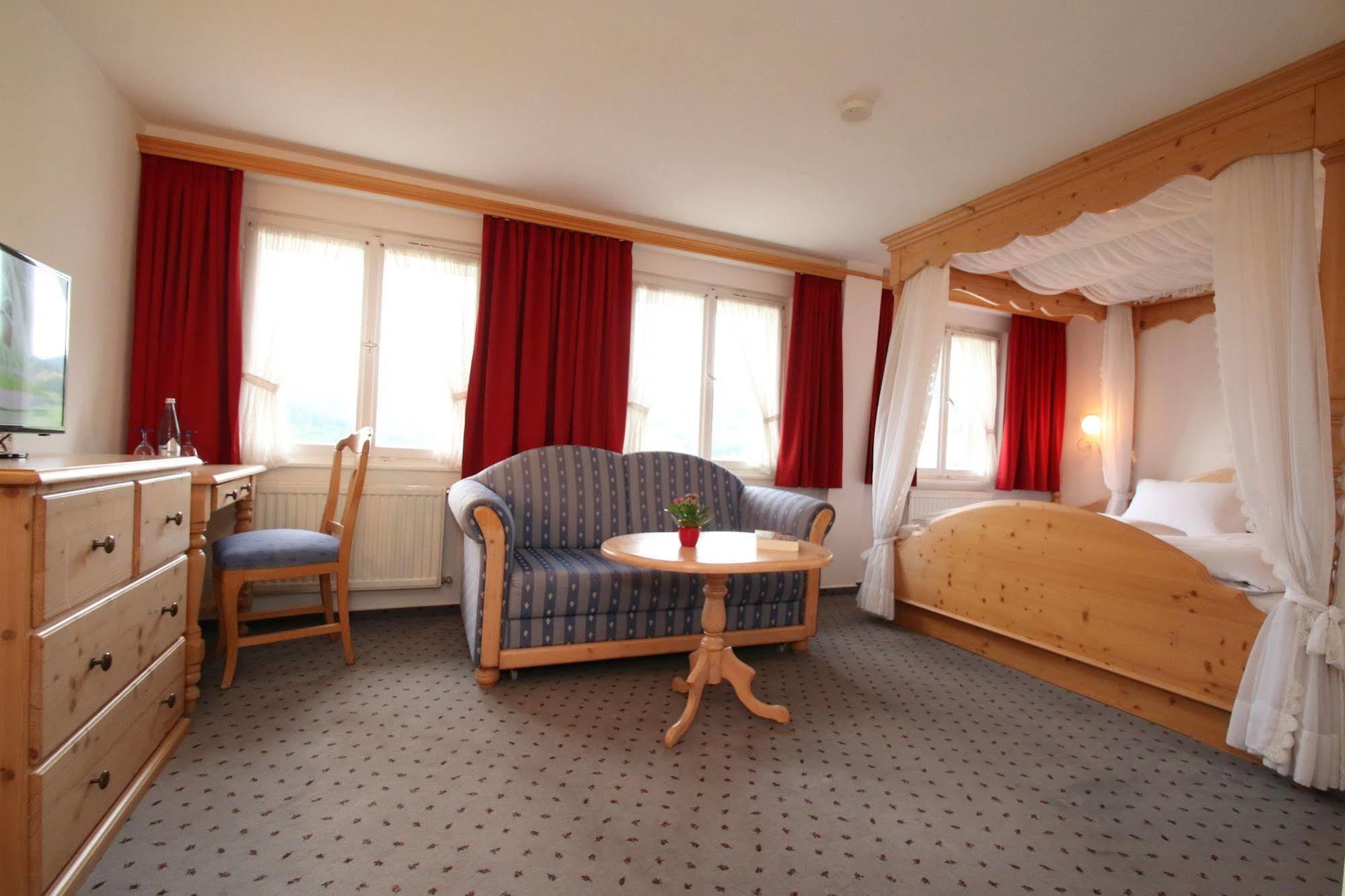Hotel Landgasthof Adler Altenrond Esterno foto