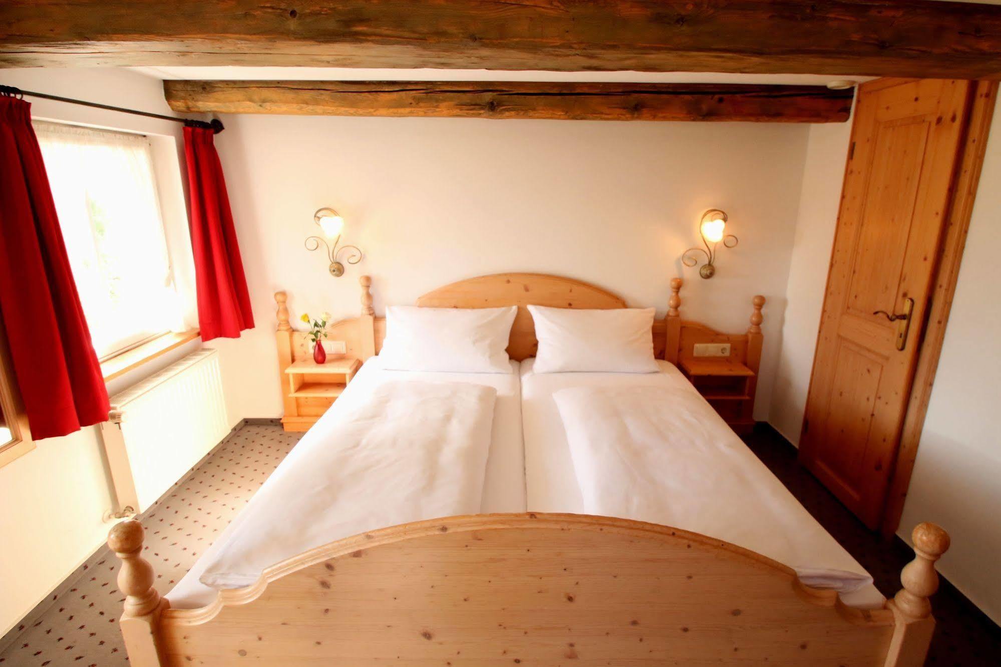 Hotel Landgasthof Adler Altenrond Esterno foto