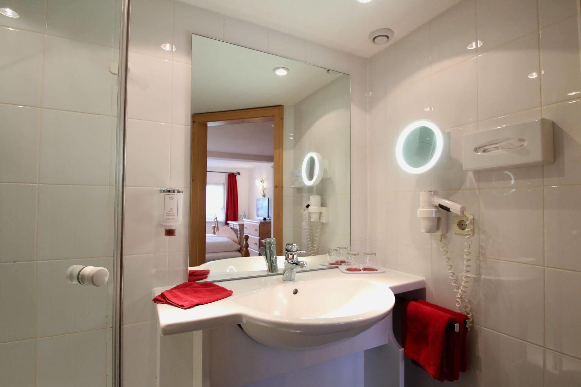 Hotel Landgasthof Adler Altenrond Esterno foto